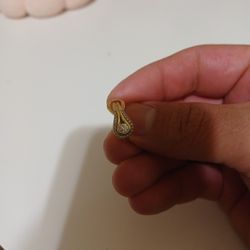 Size 4 14 K  Gold   The Chaldene Diamond  Overlapping  Ring