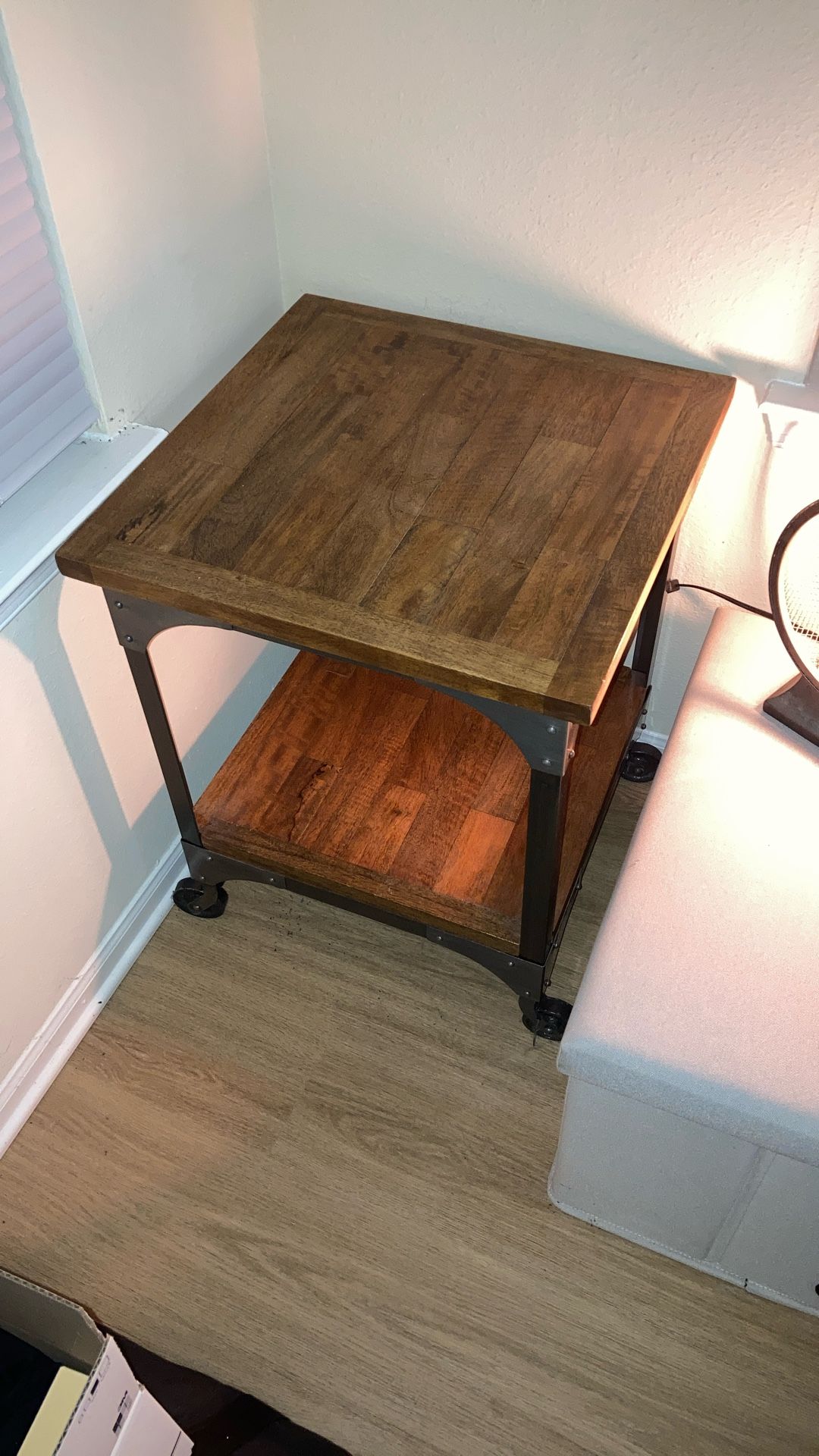 End table