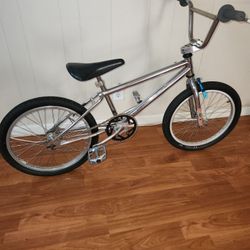 Vintage GT Chromo Pro BMX Bike Bicycle for Sale in Lake Elsinore