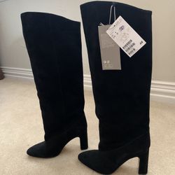New w/Tags Black Slouchy Suede Boots Size 6