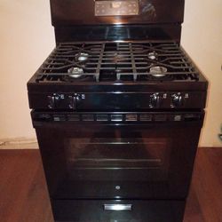 GE Gas/Propane Free Standing Range