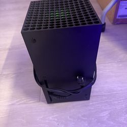 Xbox Series X (+2 Controllers) - PICKUP TODAY