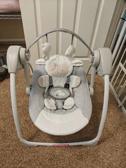 Baby swing chair