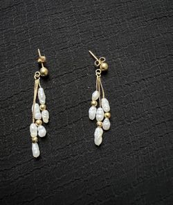 Cute vintage  14K solid gold earring