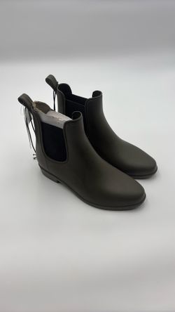 Women’s Hunter Green Ankle Rain boots- Size 6