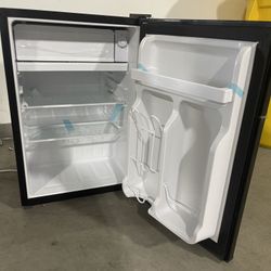 Black + Decker Single Door Mini Fridge with Freeze