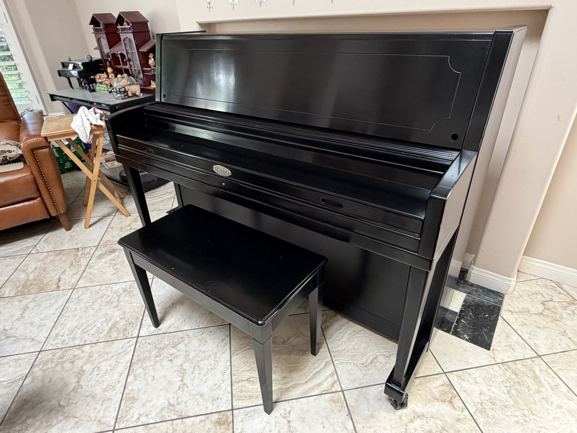 Upright Piano, Wurlitzer Model 2960