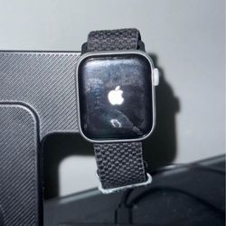 Apple Watch SE GPS