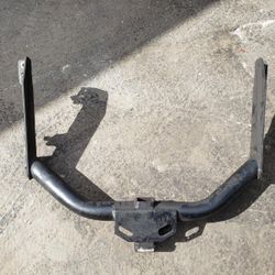 Selling a tow hitch off a Chevy Truck 