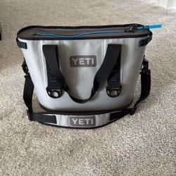 YETI Cooler Bag - Hopper 20