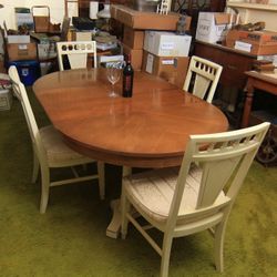 Mid Century 1960s Formal Dinning Table