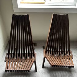 Idzo Folding Modern Tamarack Eucalyptus Wood chairs