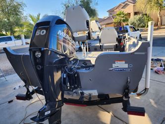 Crestliner 2014 fish hawk 1650.deep V