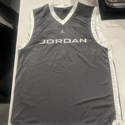 Mens Rare Medium Jordan Jumpman Grey (Gray) & White Basketball Jersey Tank Top 