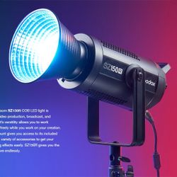 Godox SZ150R - RGBWW Bowens LED