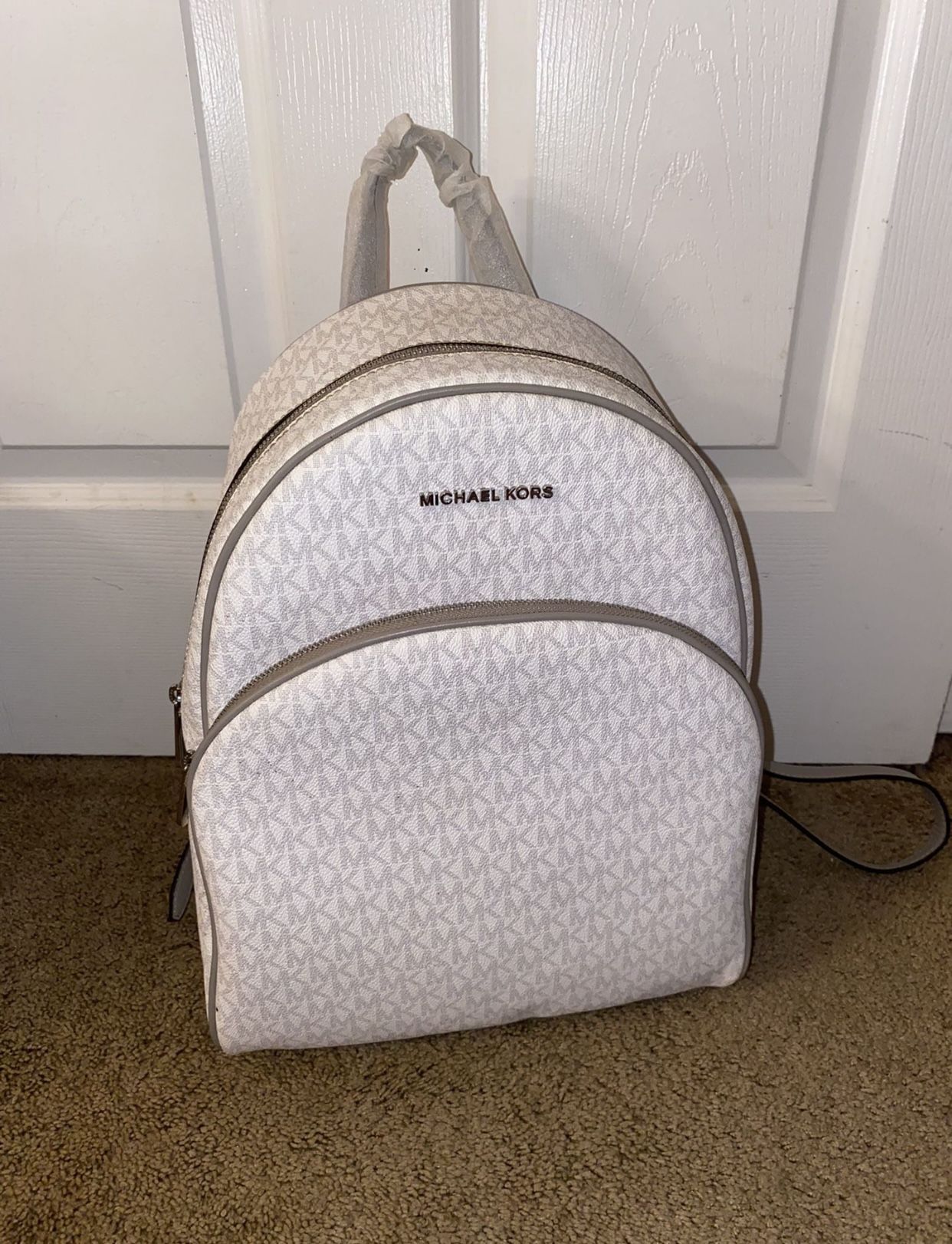 Michael Kors Backpack for Sale in Fresno, CA - OfferUp