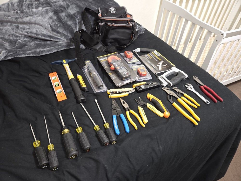 Klein Electricians Tools Lot