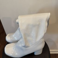 Pale Blue Women's Patent Leather Boots size 7