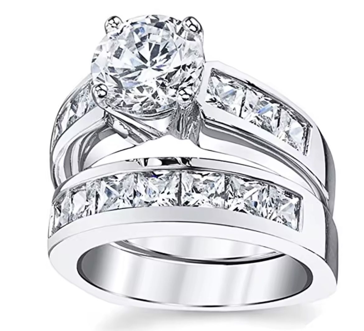 New 2 piece CZ 2 kt sterling silver wedding ring size 7