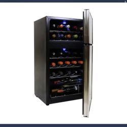 Koolatron 19.3-in W 29 -Bottles Black, Silver Trim 29 Bottle Capacity Dual Zone Cooling Freestanding Indoor...
