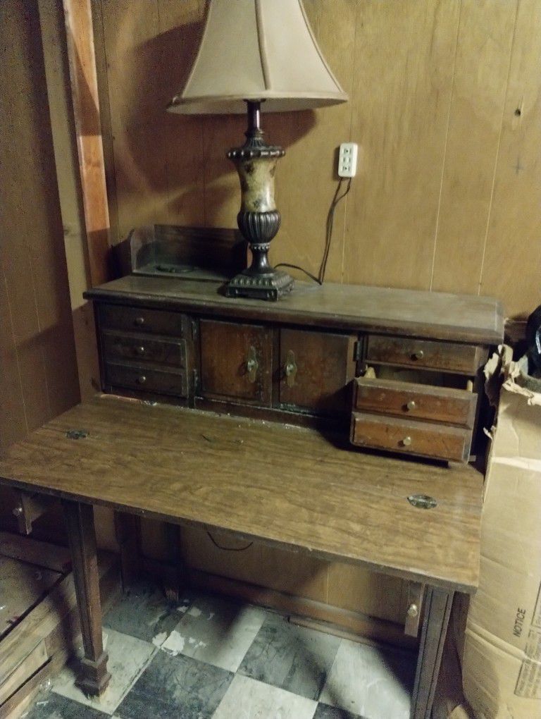 Vintage Georgian Style Secretary Desk With Hutch