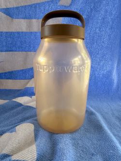 Tupperware container-New