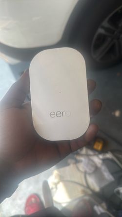 3 Eero Wi-Fi extenders