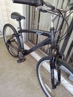 RIVAL Mountain bike 26 " wheels