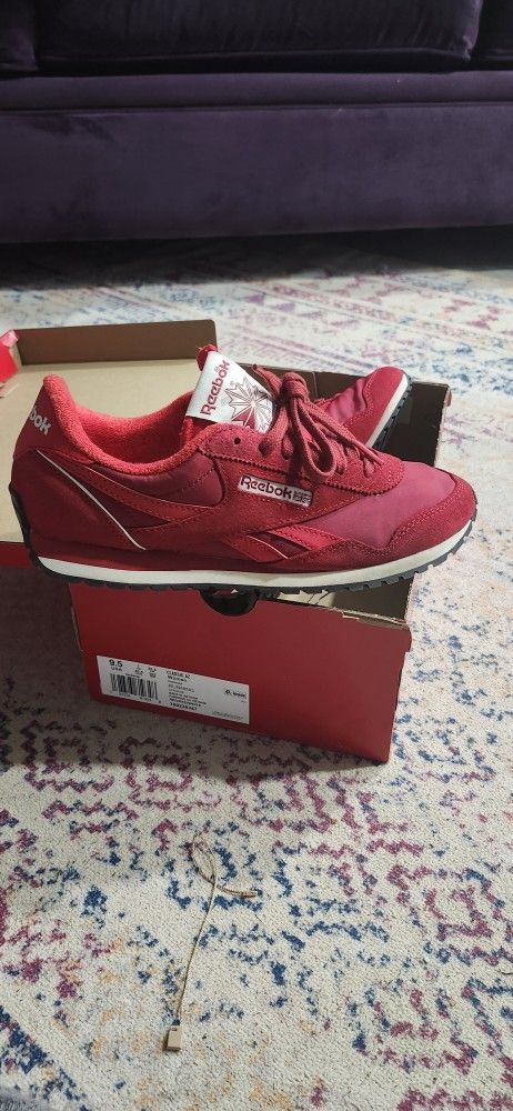 Women's Red Reebok Classics  Sz 9.5