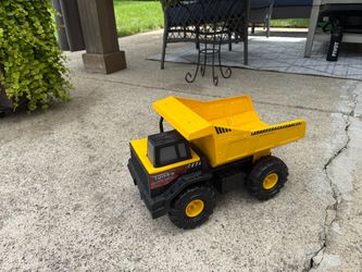The Tonka Steel Classics Mighty Dump Truck