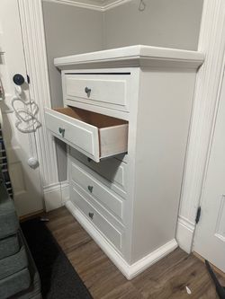 White wood dresser