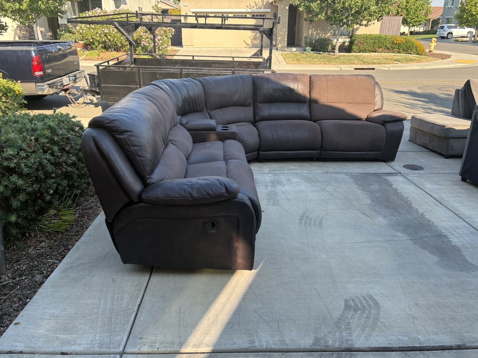 πΊ Reclining Sectional Couch - Cup Holders & Tray