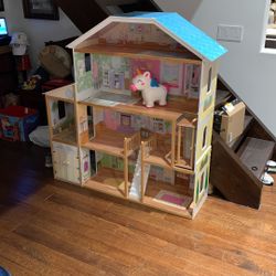 Doll House 