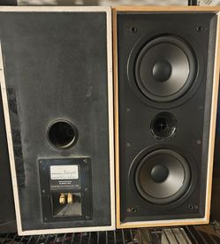 Klipsch Bookshelf Speakers Pair