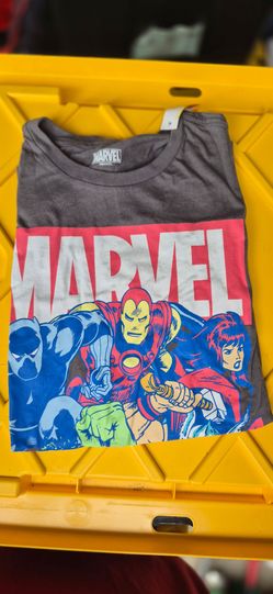 New boys marvel shirt size 14/16