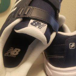 New Balance No Tie Sneakers SIZE 11