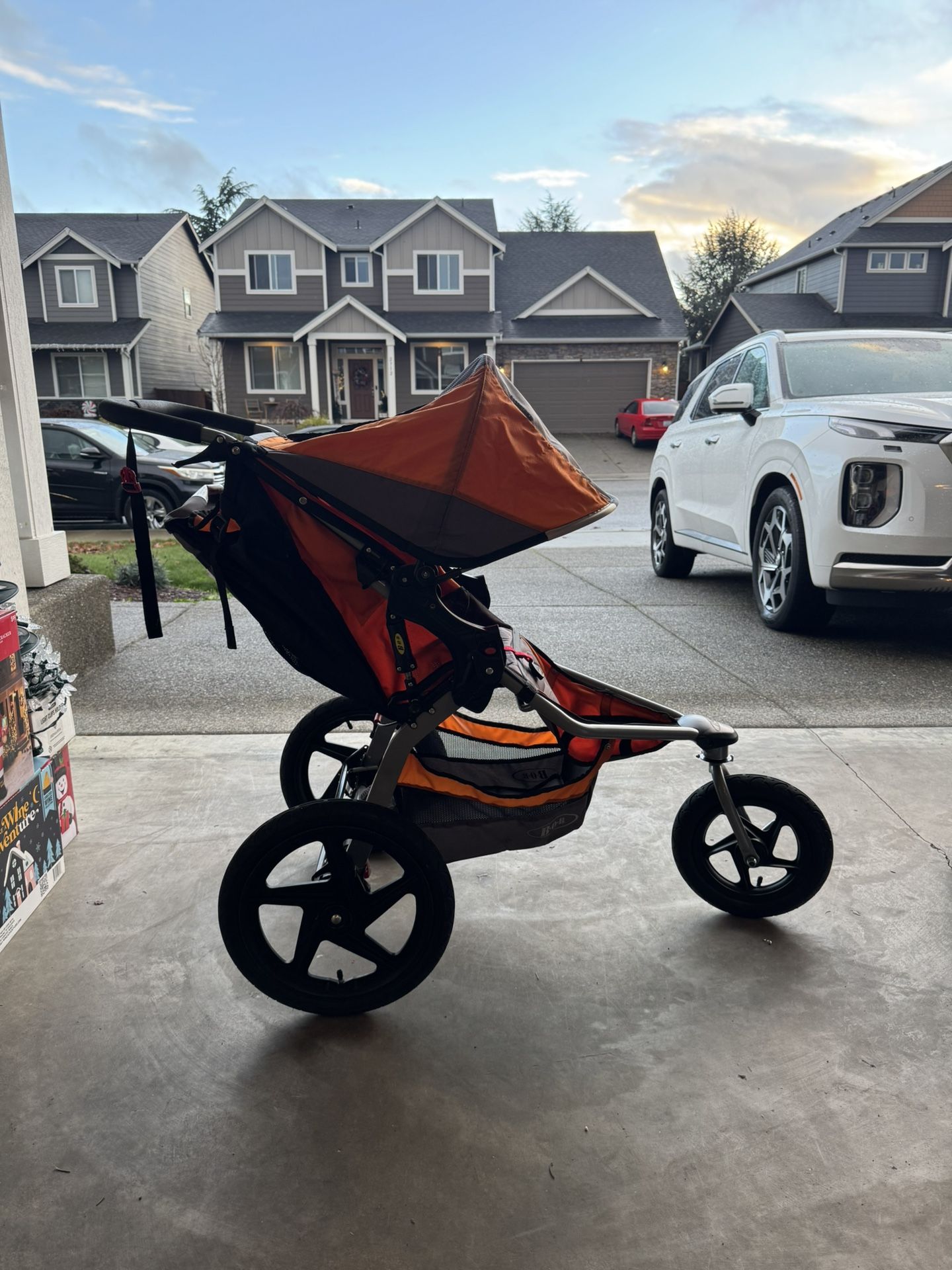 BOB Revolution SE Jogging Stroller