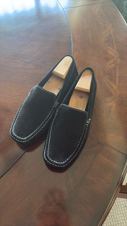 Prada men’s 41 .. beautiful and well kept!