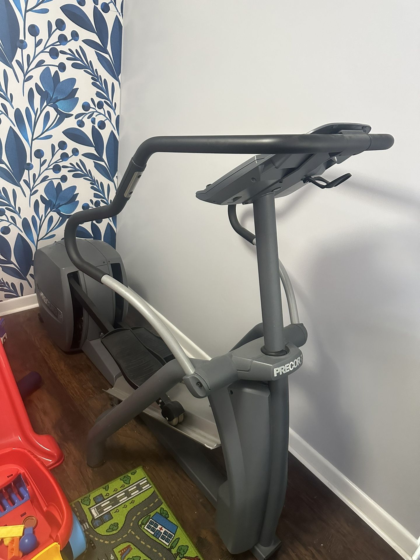 Precor Efx 546i Elliptical