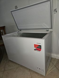 Congelador Horizontal Frigidaire 10 Cu. Ft. con Termostato Ajustable, garage ready