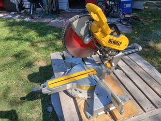 Dewalt 12 inch Sliding Compound Miter Saw