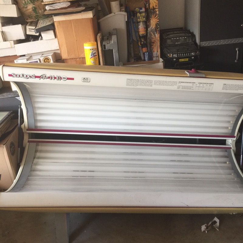 SunQuest Pro 24 RD Tanning Bed.