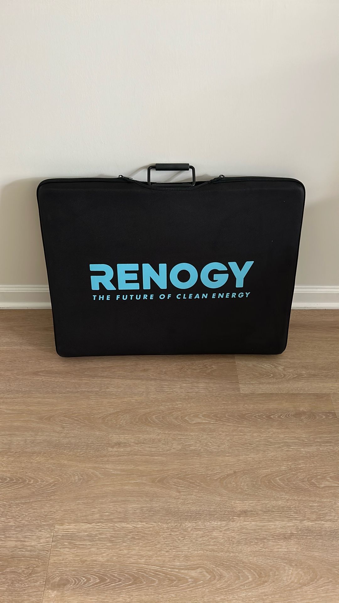 Portable Solar Panel - Renogy 100watt - Like New!