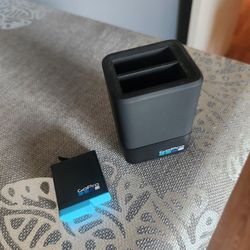 GoPro DUAL CHARGER for HERO 7/8