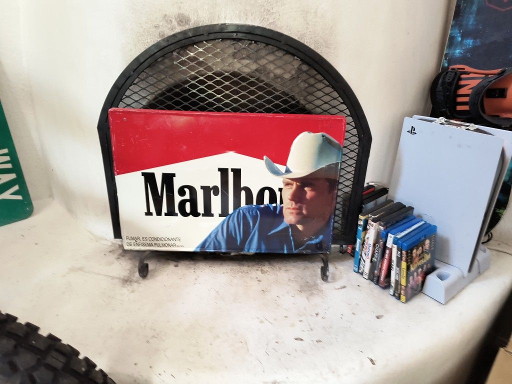 Marlboro Sign Metal
