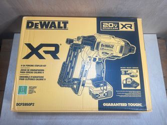 New DeWalt 20V MAX Li-Ion Brushless 9-Gauge Fencing Stapler Kit