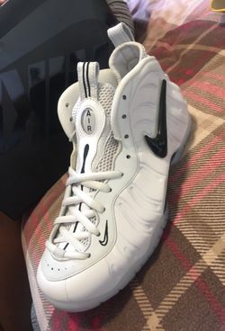 Gray and black Foamposites