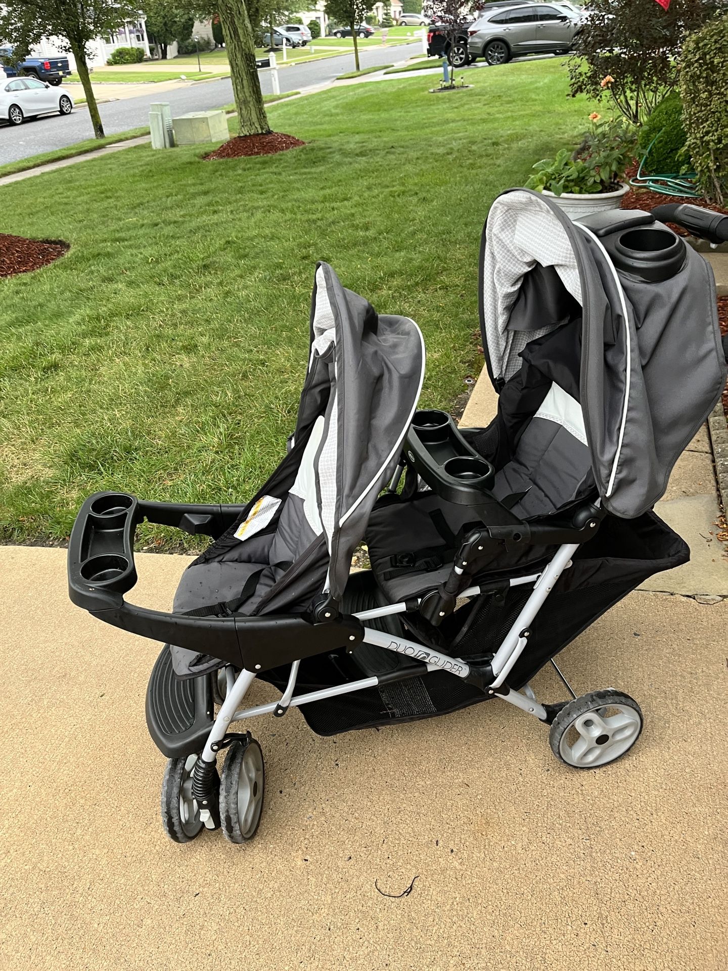G raco DuoGlider Double Stroller | Lightweight Double Stroller with Tandem Seating, Glacier
