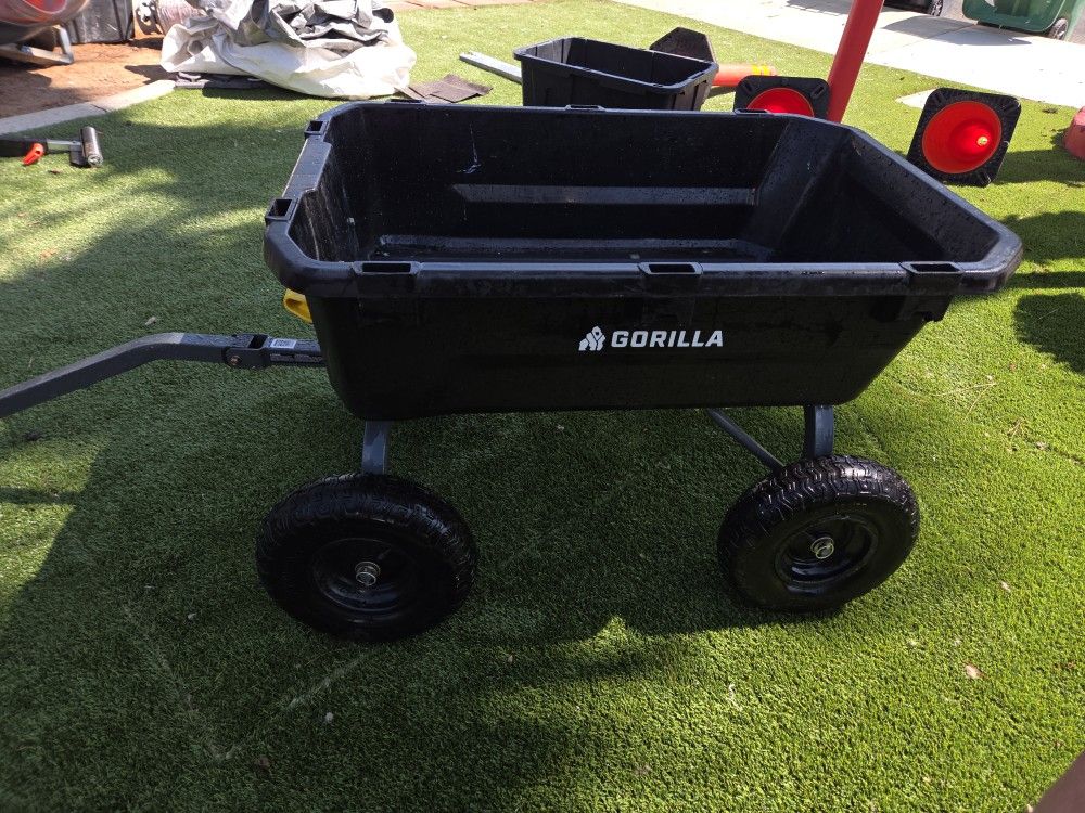 Gorilla Dump Cart