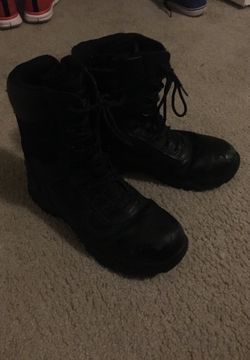 Army boots/no slip/ steeltoe.